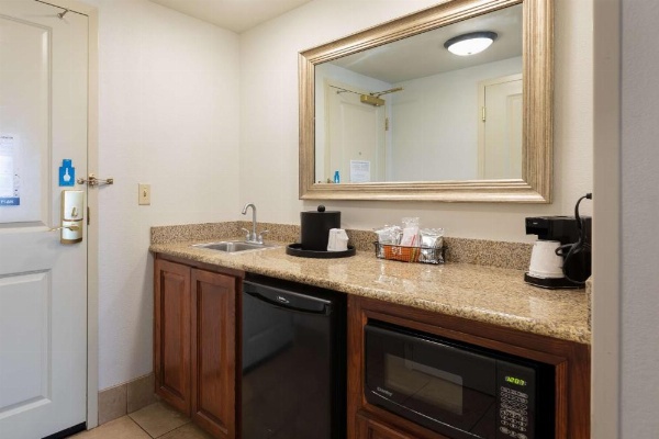 Hampton Inn & Suites Baton Rouge - I-10 East image 21